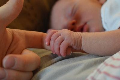 Baby-Einschlafhilfen tagsüber & im Auto