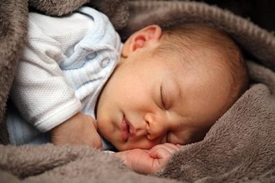 Baby-Nase zu