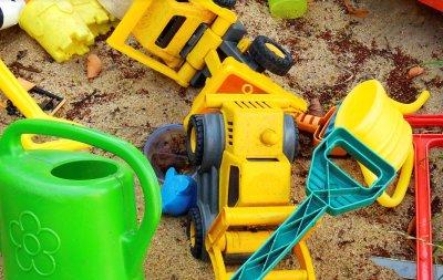 Sandkastenspielzeug