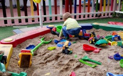 Spielzeug Bagger Sandkasten