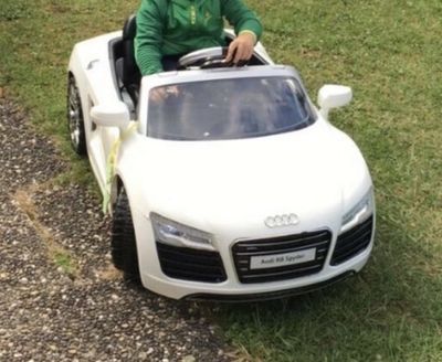 Kinder Elektroauto Test