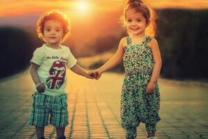 Was tun mit alter Kinderkleidung?