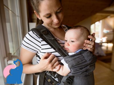Ab wann duerfen Babys mit Blick nach vorne in die Trage?